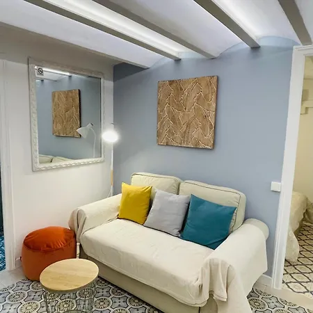Lazy Donkey Sagrada Familia Apartment Barcelona Exterior photo